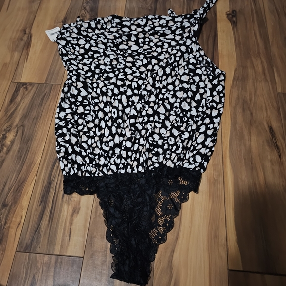 Free People Bare It All Leopard Cheetah Bodysuit Sz XS - Picture 5 of 8